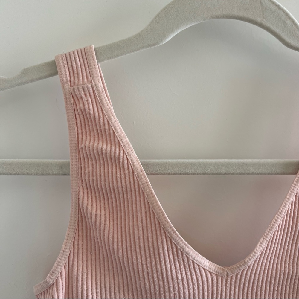 Pink Ribbed tanktop - Picture 2 of 4